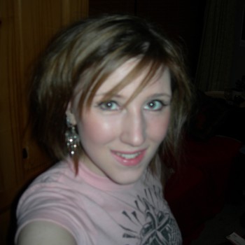 Meira - Femme trans à Hallau Profil de Meira, 22 ans, Femme trans à Hallau (Schaffhouse)